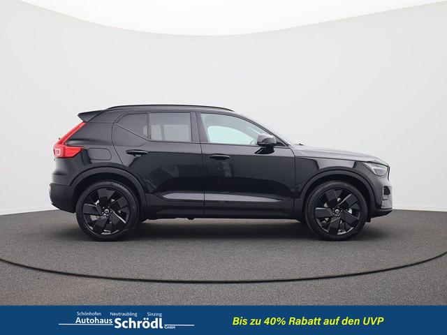 Volvo XC40 2.0 Black Edition Plus B4 Mild-Hybrid 197PS Automatik elektr. PanoDach R&uuml;ckf.Kamera PDC v+h ACC el.Heckklappe Harman/Kardon-Sound Klimaautomatik Sitzheizung Lenkradheizung Apple CarPlay Android Auto 20-LM 