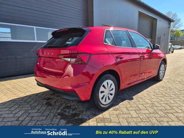 Skoda Fabia 1.0 TSI 95PS Selection 5-t&uuml;rig R&uuml;ckf.Kamera Parksensoren Sitzheizung Multifunktionslenkrad Klima Skoda-Radio Bluetooth Touchscreen Tempomat Nebelsch. Apple CarPlay + Android Auto 