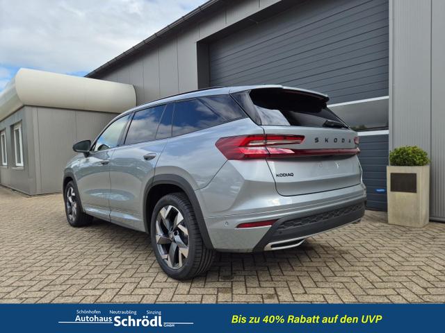 Skoda Kodiaq Sportline 1.5 TSI 204PS PHEV DSG schwenkb. AHK elektr. PanoDach HUD Alcantara PDC v+h 360&deg;Kamera CANTON Sound Klimaautomatik Sitzheizung Lenkradheizung Navi Apple CarPlay Android Auto 2xKeyless 19"LM vollelektr. Reichweite 116KM 