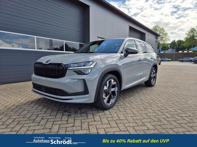 Skoda Kodiaq - Sportline 1.5 TSI 204PS PHEV DSG schwenkb. AHK elektr. PanoDach HUD Alcantara PDC v+h 360&deg;Kamera CANTON Sound Klimaautomatik Sitzheizung Lenkradheizung Navi Apple CarPlay Android Auto 2xKeyless 19"LM vollelektr. Reichweite 116KM