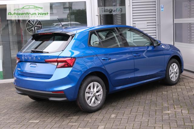Skoda Fabia Blau 
