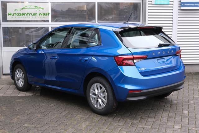 Skoda Fabia Blau 