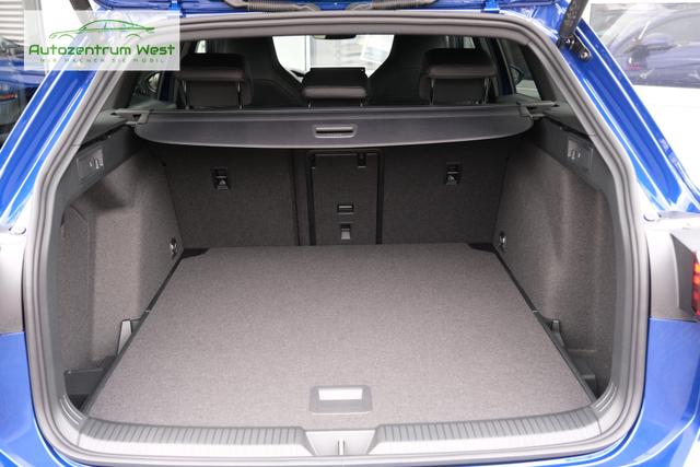 VW Golf 8 Variant R-Line eTSI 