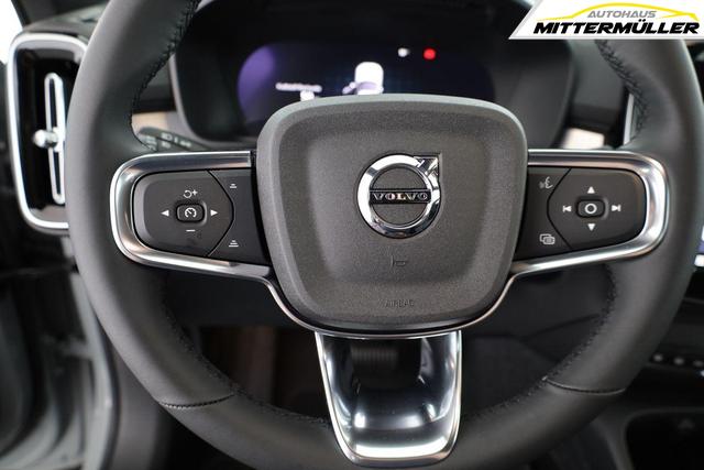 Volvo XC40 Core 2WD B3 Mild-Hybrid Core, Navi, LED, Winter, Kamera, el. Klappe 