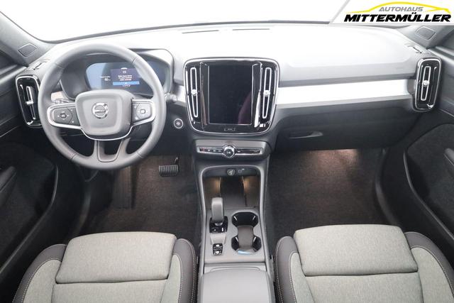 Volvo XC40 Core 2WD B3 Mild-Hybrid Core, Navi, LED, Winter, Kamera, el. Klappe 