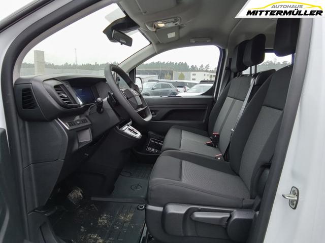 Opel Vivaro Kombi 9-Sitzer Lang 2.0 Diesel 8-Gang Automatikgetriebe 