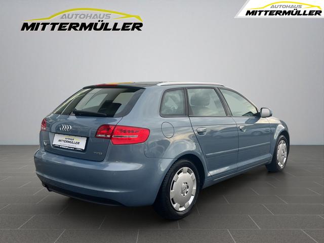 Audi A3 Sportback TFSI Attraction Standheizung 8 fach bereift 