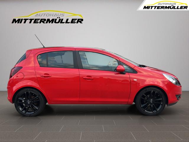 Opel Corsa Color Edition 1.4 1. hand 8-fach bereift 