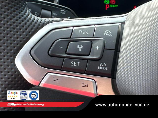 Volkswagen / Tiguan / Schwarz / / / DSG+HARMAN+20 ALU+MATRIX+MASSAGE+ACC+KAMERA