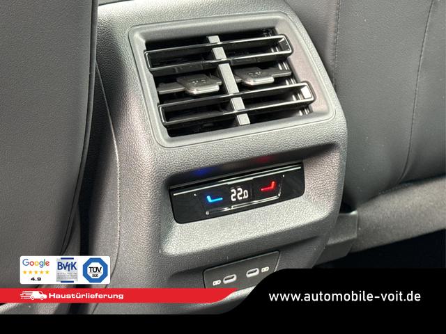 Volkswagen / Tiguan / Grün / / / DSG+AHK+HUD+NAVI+MATRIX+EL. HECK.+20 ALU