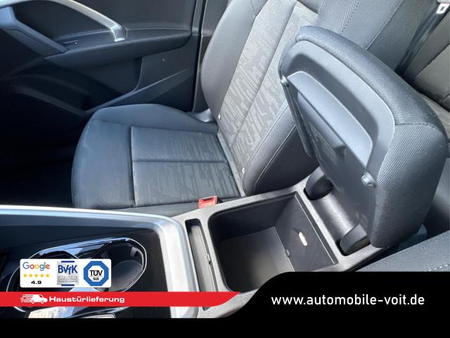 Audi / Q5 / Weiß / / / QUATTRO AHK+NAVI+LED+SHZ+PDC, Beispielbilder, ggf. teilweise mit Sonderausstattung