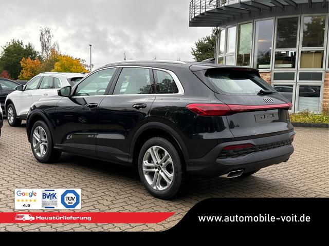 Audi / Q5 / Schwarz / / / QUATTRO+ NAVI+ LED+ SHZ+ PDC