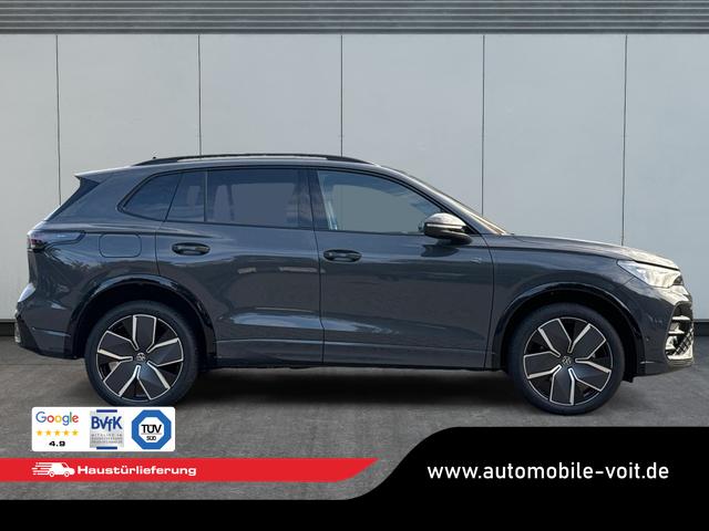 Volkswagen / Tiguan / Grau / / / PANO+HD MATRIX+AHK+NAVI+BLACK STYLE+20 LM+ACC