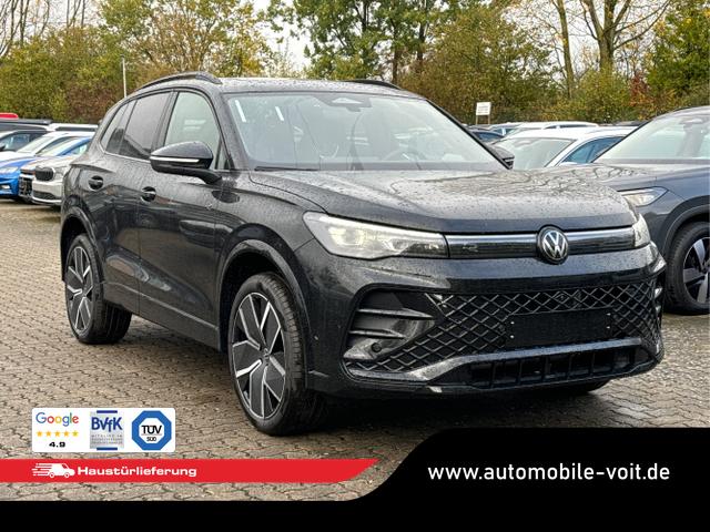 Volkswagen / Tiguan / Schwarz / / / PANO+HD MATRIX+AHK+NAVI+BLACK STYLE+20 LM+ACC