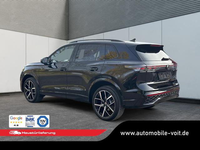 Volkswagen / Tiguan / Schwarz / / / 4x4 AHK+PANO+STANDHZG+20 ALU+eHK