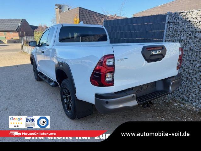 Toyota Hilux Extra Cab 2.8 D-4D AT 4WD Professional Ash grey 