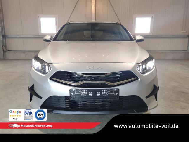 Kia / Ceed Sportswagon / Silber / / / , Beispielbilder, ggf. teilweise mit Sonderausstattung