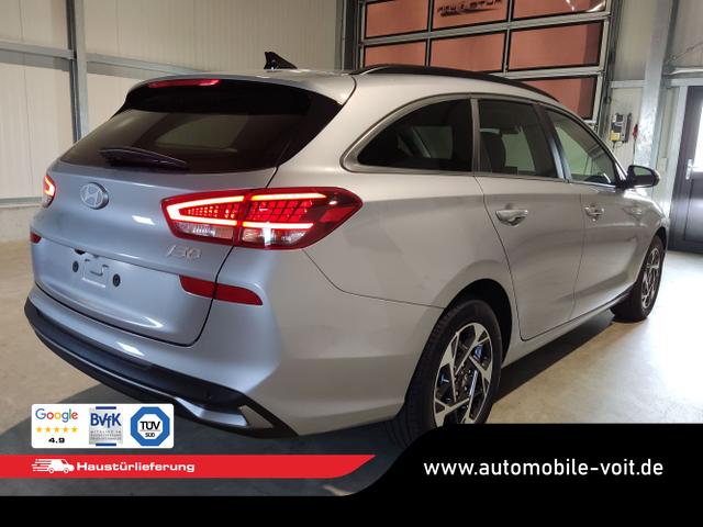 Hyundai / i30 Kombi / Silber / / / , Beispielbilder, ggf. teilweise mit Sonderausstattung