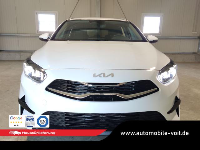 Kia / Ceed Sportswagon / Wei&szlig; / / / , Beispielbilder, ggf. teilweise mit Sonderausstattung