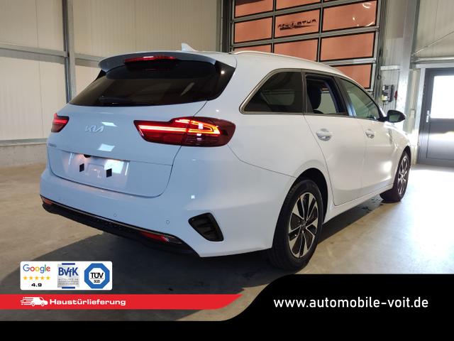 Kia / Ceed Sportswagon / Wei&szlig; / / / , Beispielbilder, ggf. teilweise mit Sonderausstattung