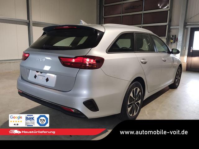 Kia / Ceed Sportswagon / Silber / / / , Beispielbilder, ggf. teilweise mit Sonderausstattung