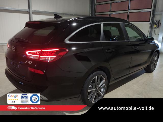 Hyundai / i30 Kombi / Schwarz / / / , Beispielbilder, ggf. teilweise mit Sonderausstattung