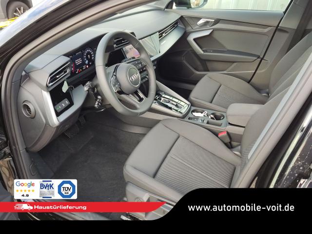 Audi / A3 Sportback / Schwarz / / / 