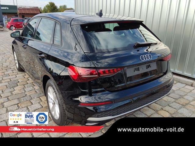 Audi / A3 Sportback / Schwarz / / / 