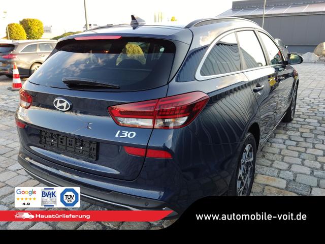 Hyundai / i30 Kombi / Blau / / / , Beispielbilder, ggf. teilweise mit Sonderausstattung