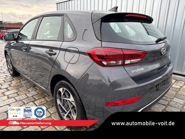 Hyundai / i30 / Grau / / / 