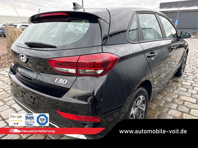 Hyundai / i30 / Schwarz / / / 