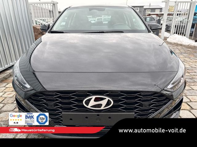 Hyundai / i30 / Schwarz / / / 