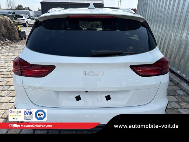 Kia / Ceed / Wei&szlig; / / / , Beispielbilder, ggf. teilweise mit Sonderausstattung