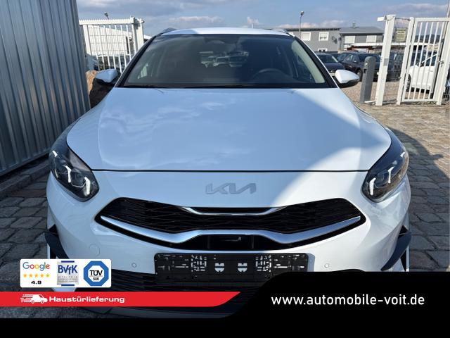 Kia / Ceed / Wei&szlig; / / / , Beispielbilder, ggf. teilweise mit Sonderausstattung