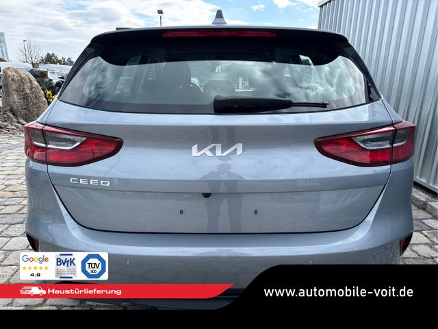 Kia / Ceed / Silber / / / , Beispielbilder, ggf. teilweise mit Sonderausstattung