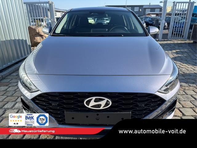 Hyundai / i30 / Blau / / / 
