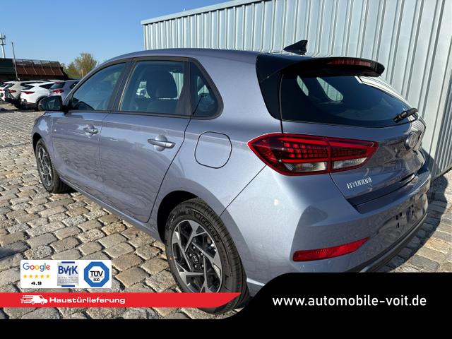Hyundai / i30 / Blau / / / 