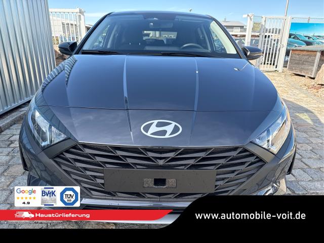 Hyundai / i20 / Grau / / / 