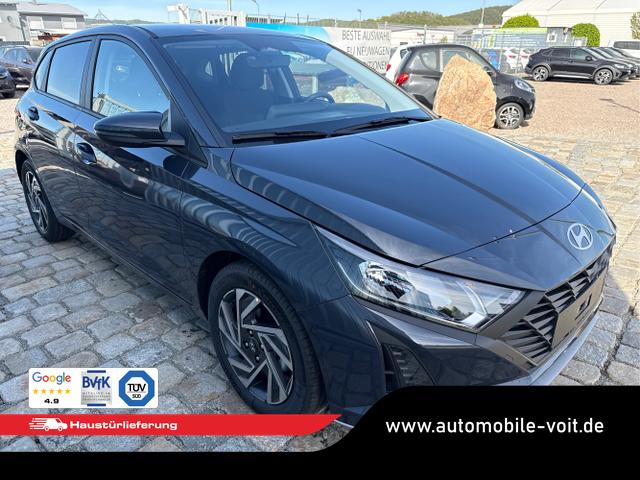 Hyundai / i20 / Grau / / / 