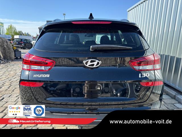 Hyundai / i30 Kombi / Schwarz / / / , Beispielbilder, ggf. teilweise mit Sonderausstattung