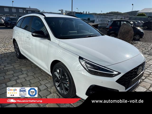 Hyundai / i30 Kombi / Wei&szlig; / / / , Beispielbilder, ggf. teilweise mit Sonderausstattung