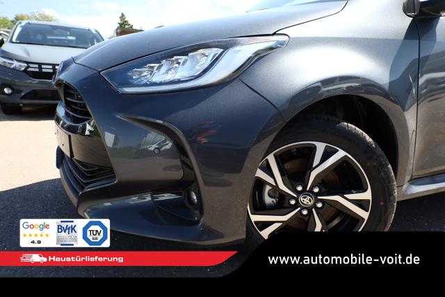 Toyota Yaris LED DigiC Privacy ACC Kam 16"LM CarPlay 