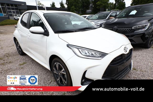 Toyota Yaris LED DigiC Privacy ACC Kam 16"LM CarPlay 