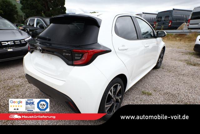 Toyota Yaris LED DigiC Privacy ACC Kam 16"LM CarPlay 