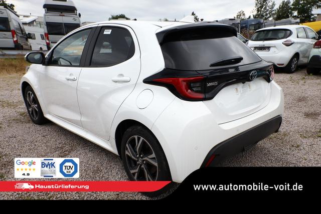 Toyota Yaris LED DigiC Privacy ACC Kam 16"LM CarPlay 