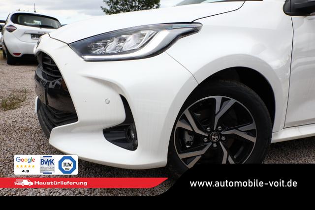 Toyota Yaris LED DigiC Privacy ACC Kam 16"LM CarPlay 
