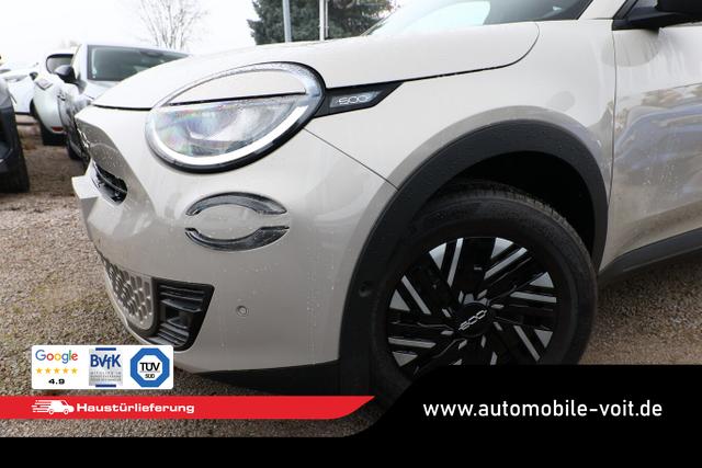 Fiat 600 MHEV 145 DCT LED Nav ACC Kam Keyl Klimaaut 