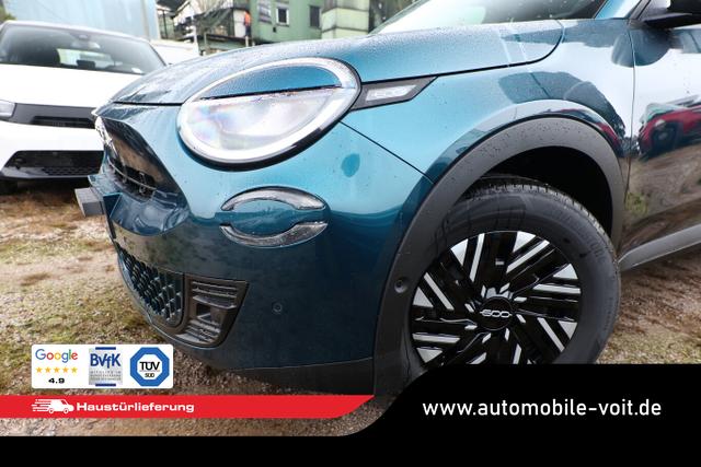 Fiat 600 MHEV AT LED Nav ACC Kam Keyl Klimaaut 