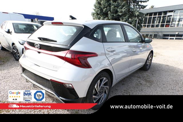 Hyundai i20 Select Navi DigCo 16Z CarPlay Kam PDC Temp 