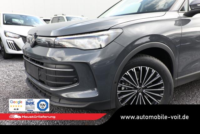 Volkswagen Tiguan DSG LED+ Pano Nav 5JGar IQ.DRIVE LM18Z 